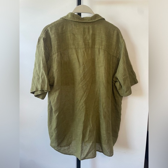 NWT Urban Outfitters|| Green Gauzy Crinkle Button down Size Large - Picture 5 of 6